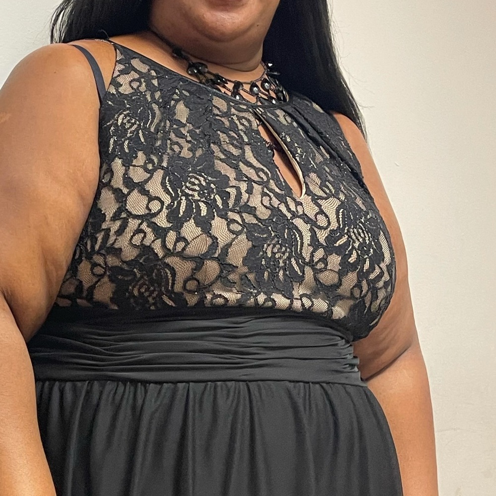 Plus Size - Picture 7 of 16